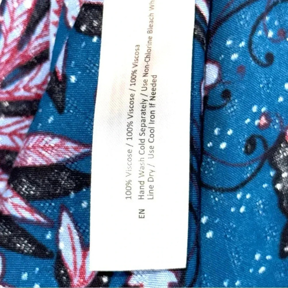 Band of Gypsies Floral Peri Blue Blouse Women’s SZ Small NWT - Picture 9 of 9